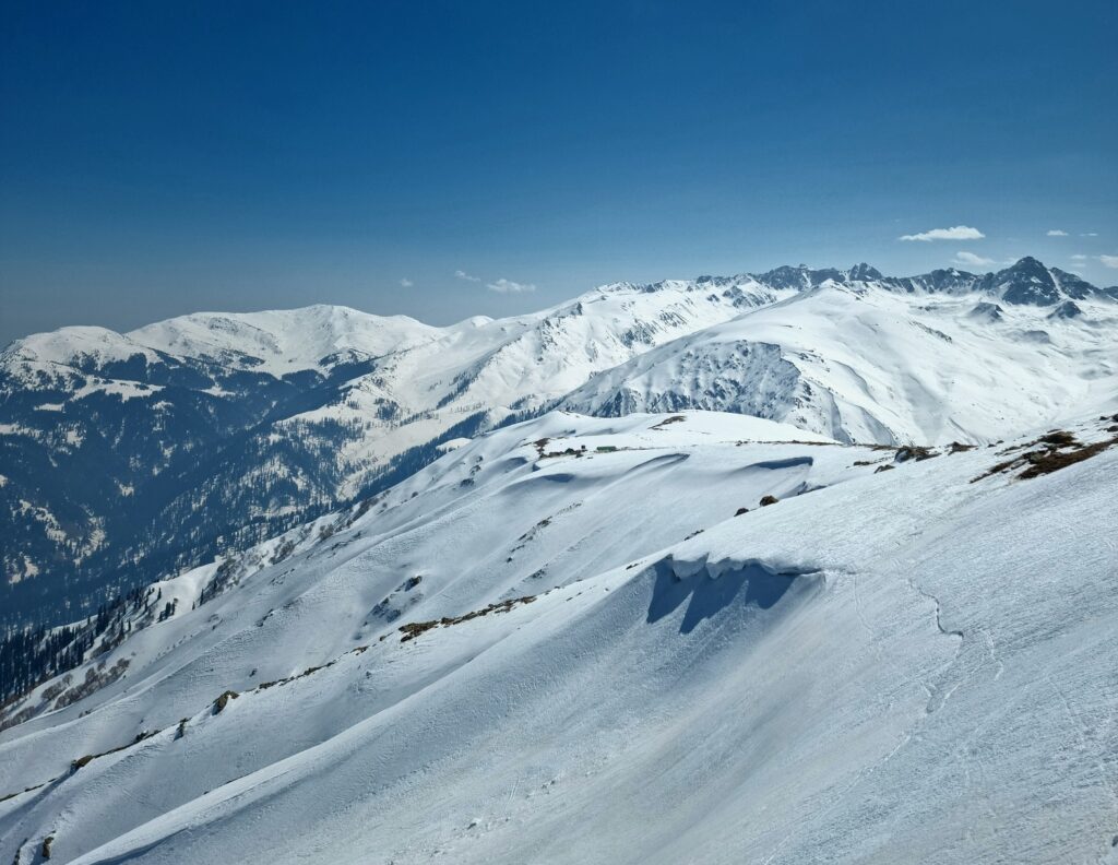 Gulmarg Skiing Guide