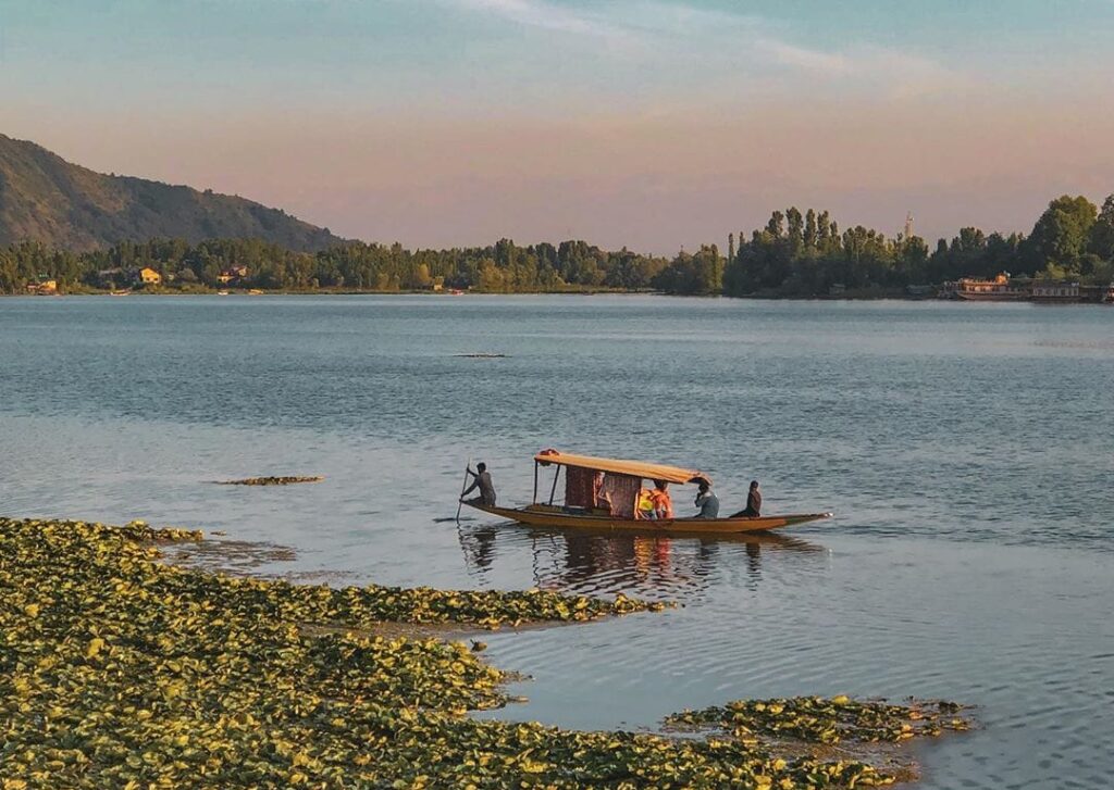 Nigeen Lake